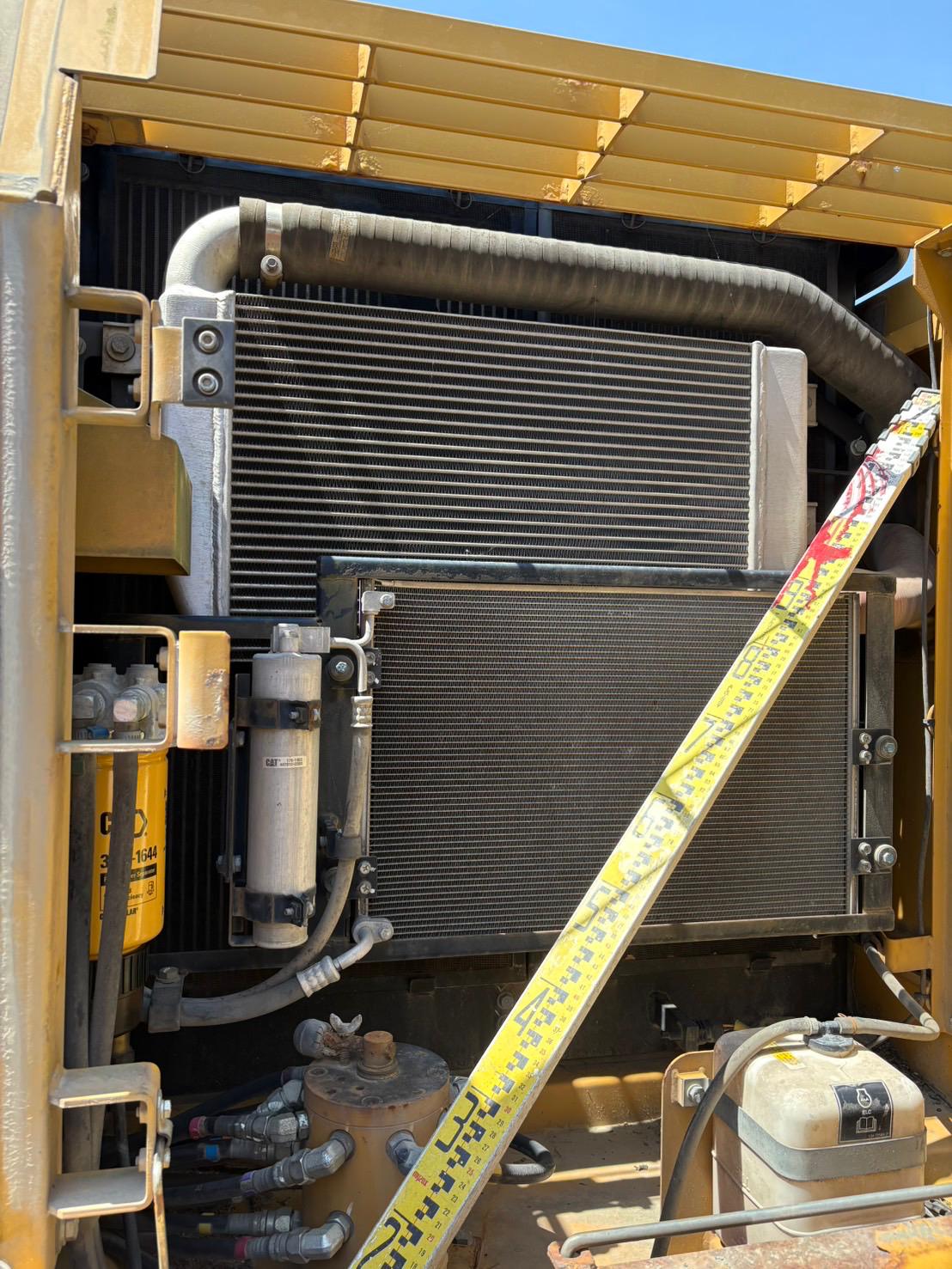CAT320D-E