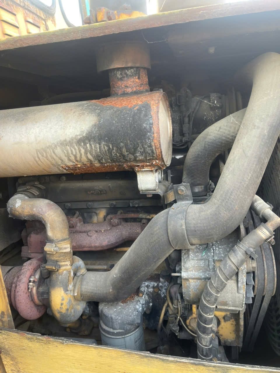 CAT 910E