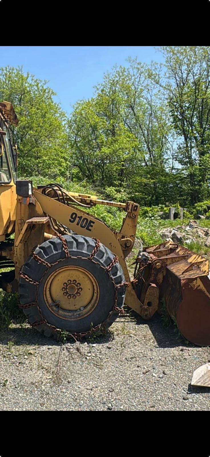 CAT 910E